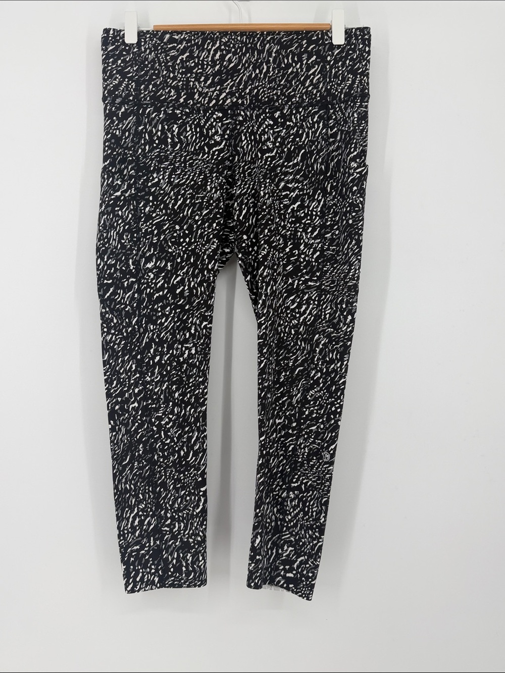Lululemon Fast and‎ Free HR Crop 23” Leggings 10 Speckle Trail Black Multi